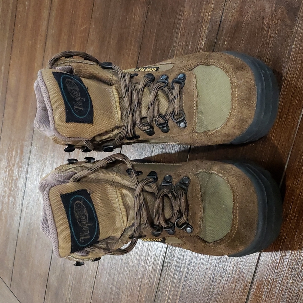 Vasque  hiking boots